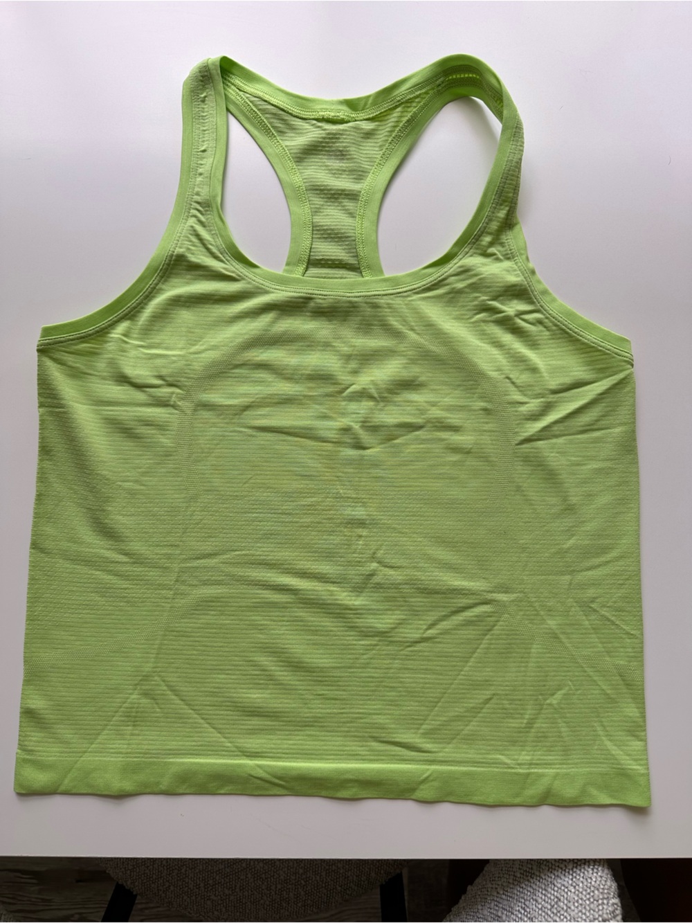 Lululemon Swiftly Racerback Tank *race length | Size 8 | lime green